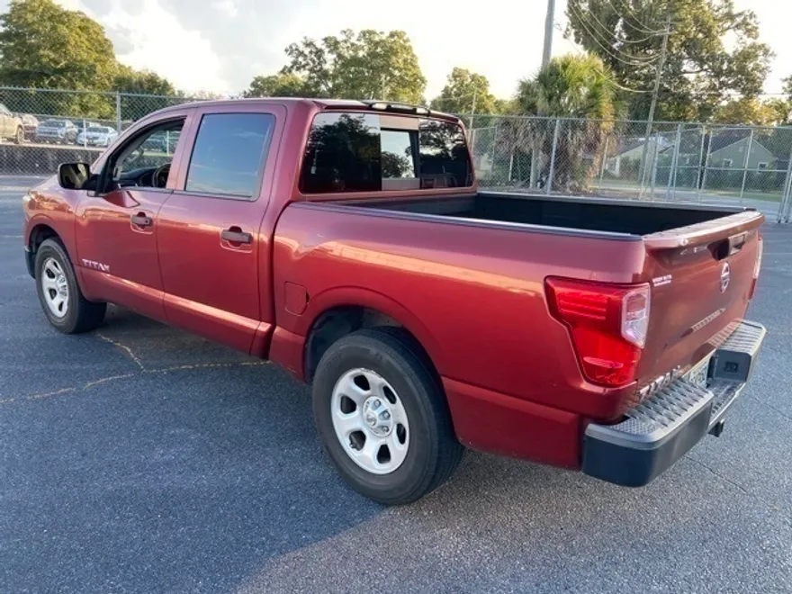2017 Nissan Titan S photo 1