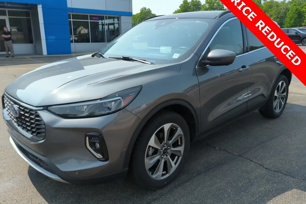 2023 Ford Escape Platinum photo 1