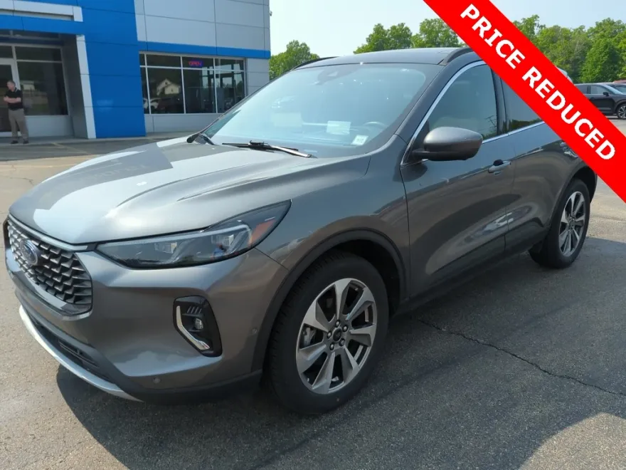 2023 Ford Escape Platinum photo 1
