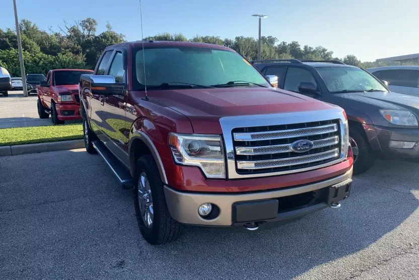 2013 Ford F-150 Lariat photo 1