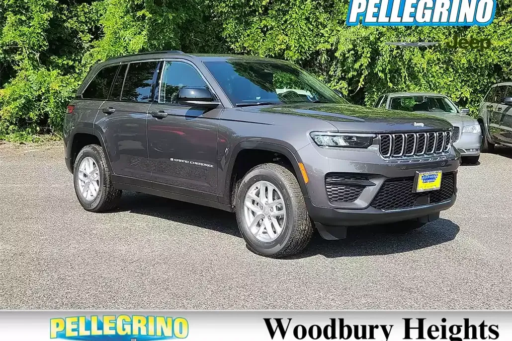 2025 Jeep Grand Cherokee Laredo X photo 1