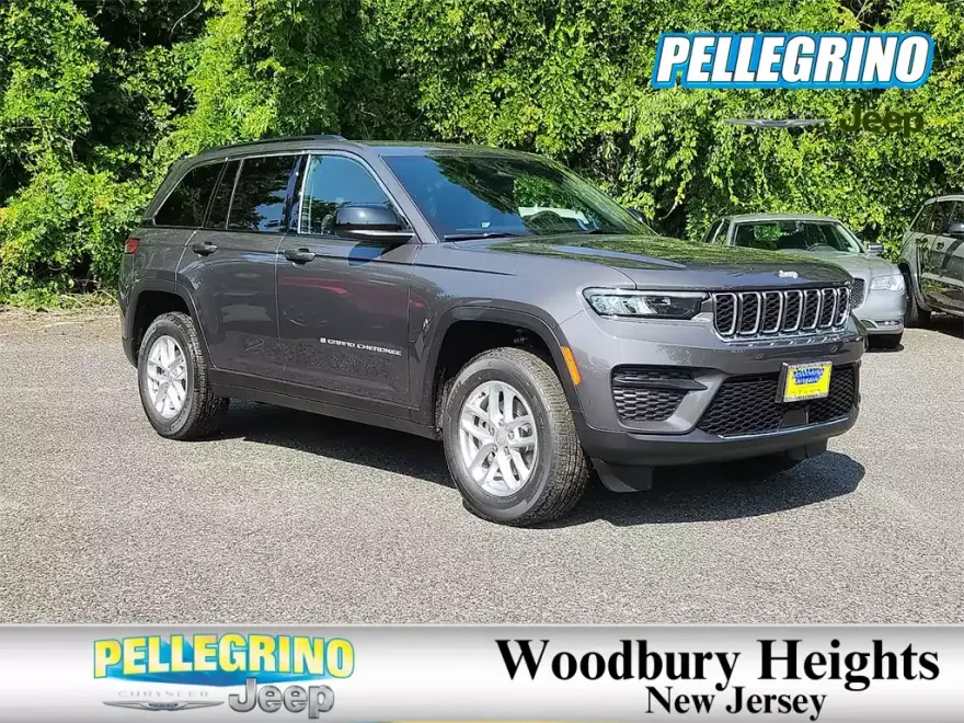 2025 Jeep Grand Cherokee Laredo X photo 1