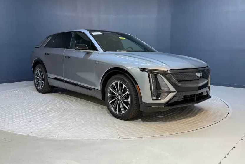 2025 Cadillac Lyriq Sport photo 1