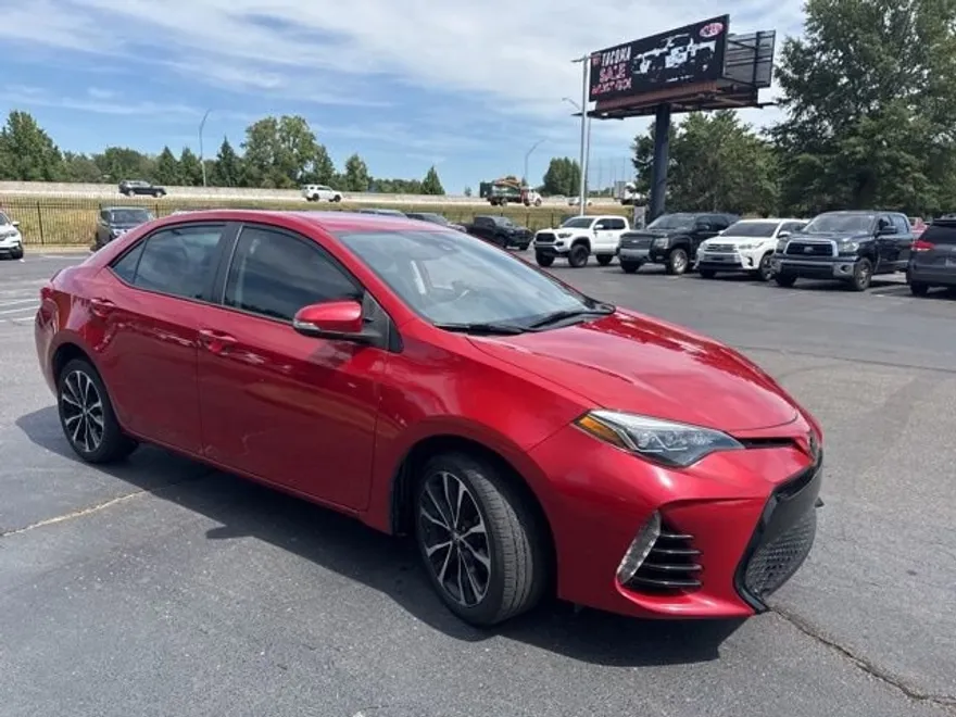 2018 Toyota Corolla L photo 1