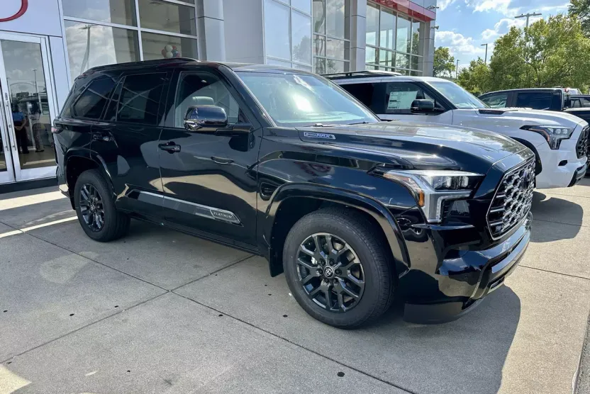 2026 Toyota Sequoia Platinum photo 1