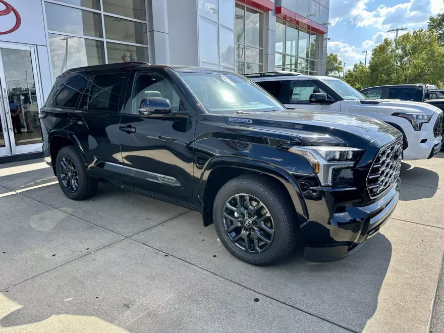 2026 Toyota Sequoia Platinum photo 1