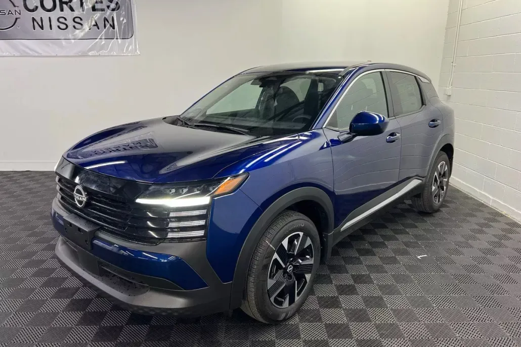 2025 Nissan Kicks SV photo 1