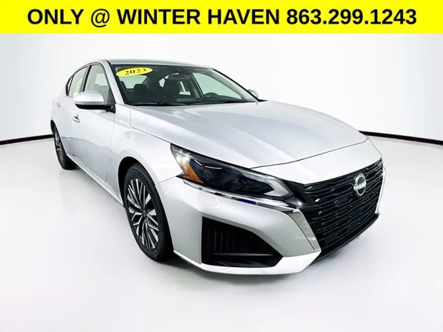 2023 Nissan Altima 2.5 SV photo 1