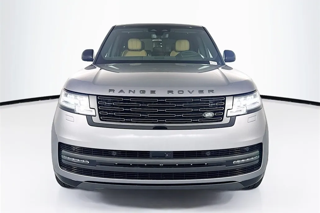 2025 Land Rover Range Rover SE photo 1