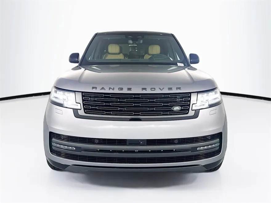 2025 Land Rover Range Rover SE photo 1