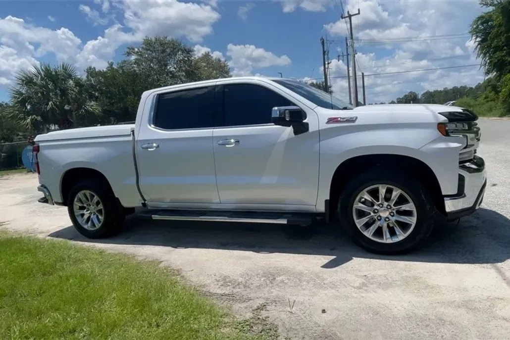 2021 Chevrolet Silverado 1500 LTZ photo 1