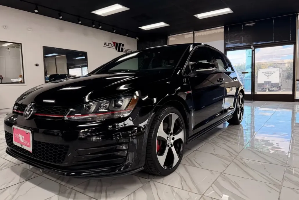 2016 Volkswagen Golf GTI Base SE Autobahn photo 1