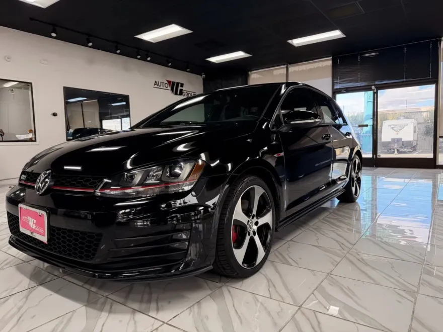 2016 Volkswagen Golf GTI Base SE Autobahn photo 1