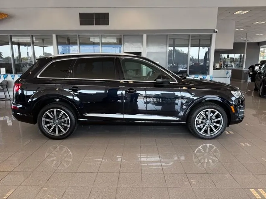 2017 Audi Q7 3.0T Premium Plus photo 1