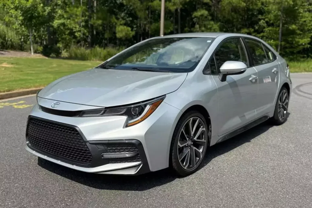 2020 Toyota Corolla SE photo 1