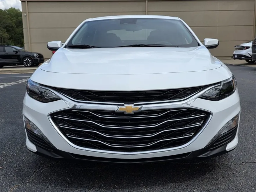 2024 Chevrolet Malibu 1LT photo 1