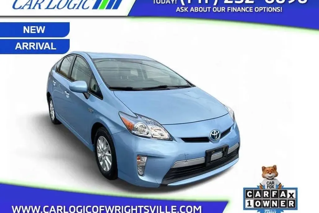 2012 Toyota Prius Plug-in Hybrid Advanced photo 1
