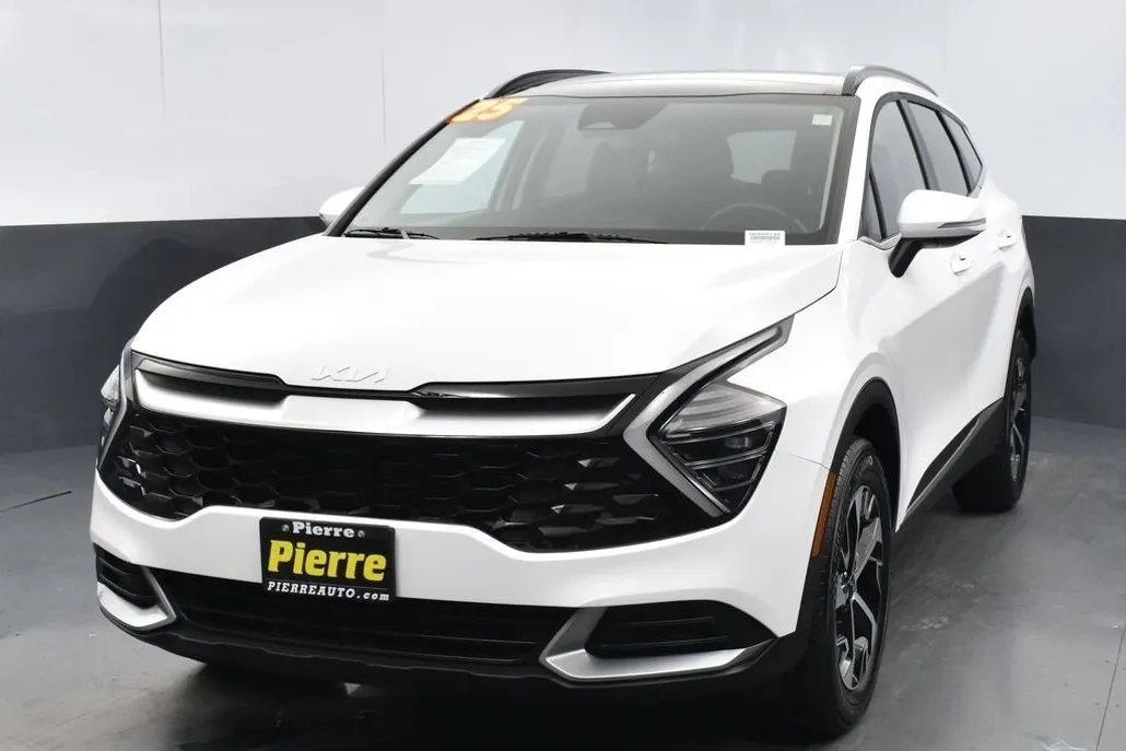 2025 Kia Sportage EX photo 1