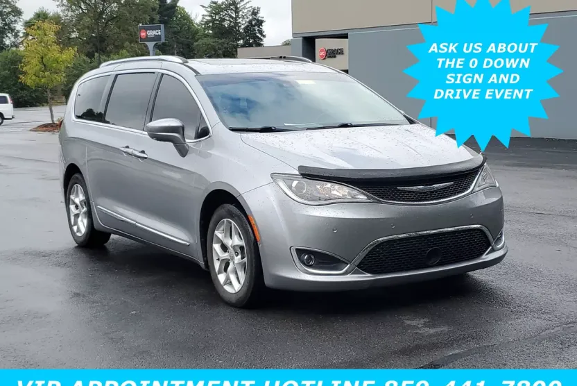 2018 Chrysler Pacifica Touring Plus photo 1