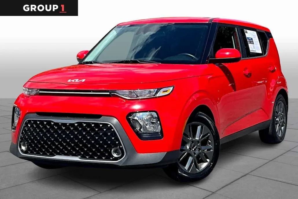 2022 Kia Soul EX photo 1