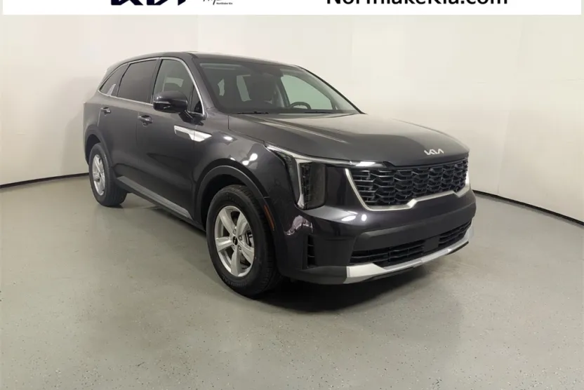 2026 Kia Sorento LX photo 1