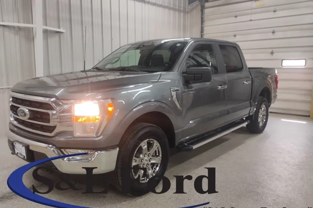 2023 Ford F-150 XLT photo 1