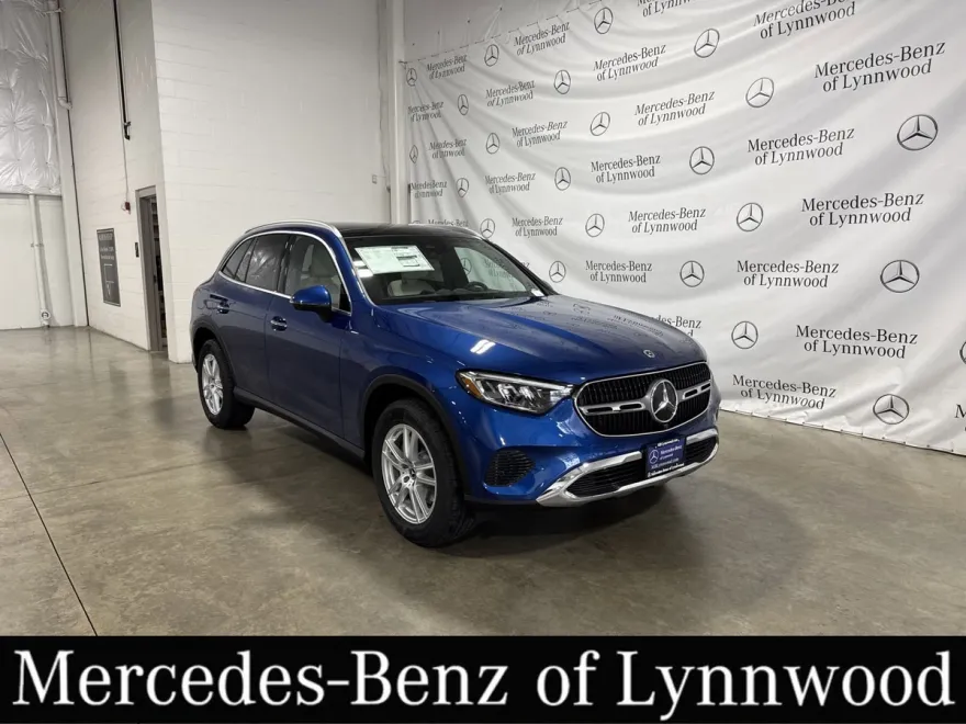 2025 Mercedes Benz GLC 300 4MATIC photo 1