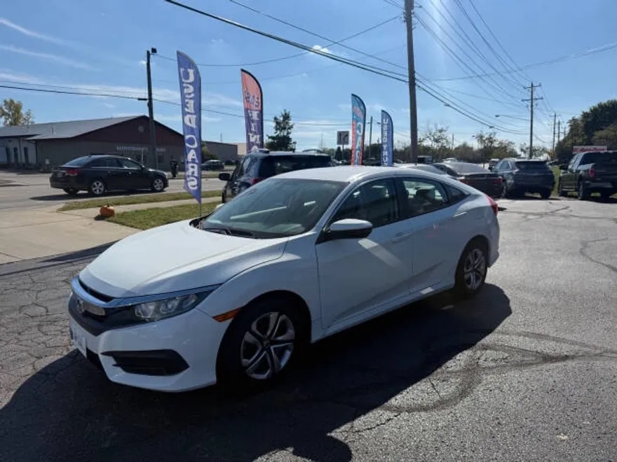 2017 Honda Civic LX photo 1