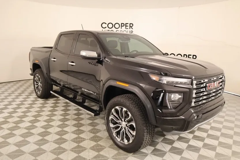 2024 Gmc Canyon Denali photo 1