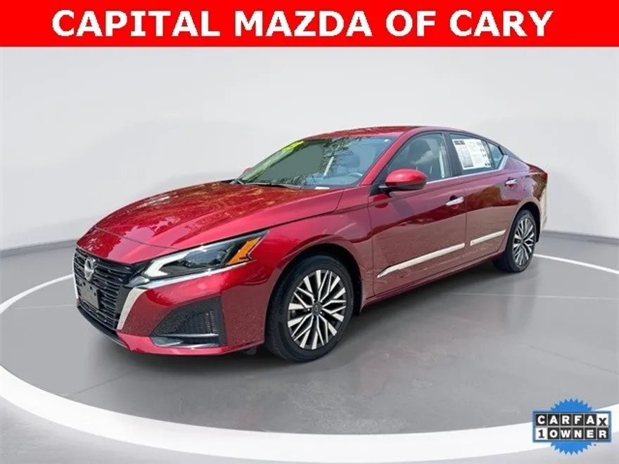 2023 Nissan Altima 2.5 SV photo 1