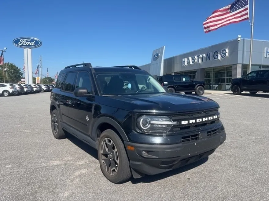 2023 Ford Bronco Sport Outer Banks photo 1