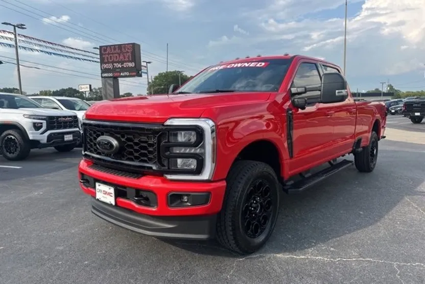 2025 Ford F-350 XLT photo 1