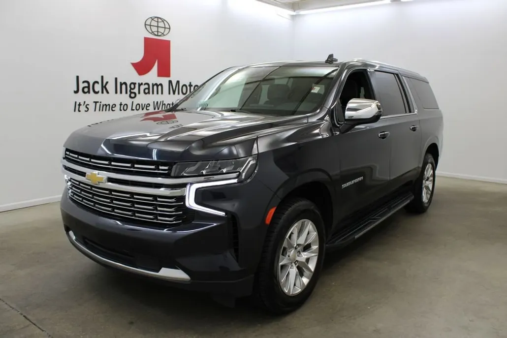 2023 Chevrolet Suburban Premier photo 1