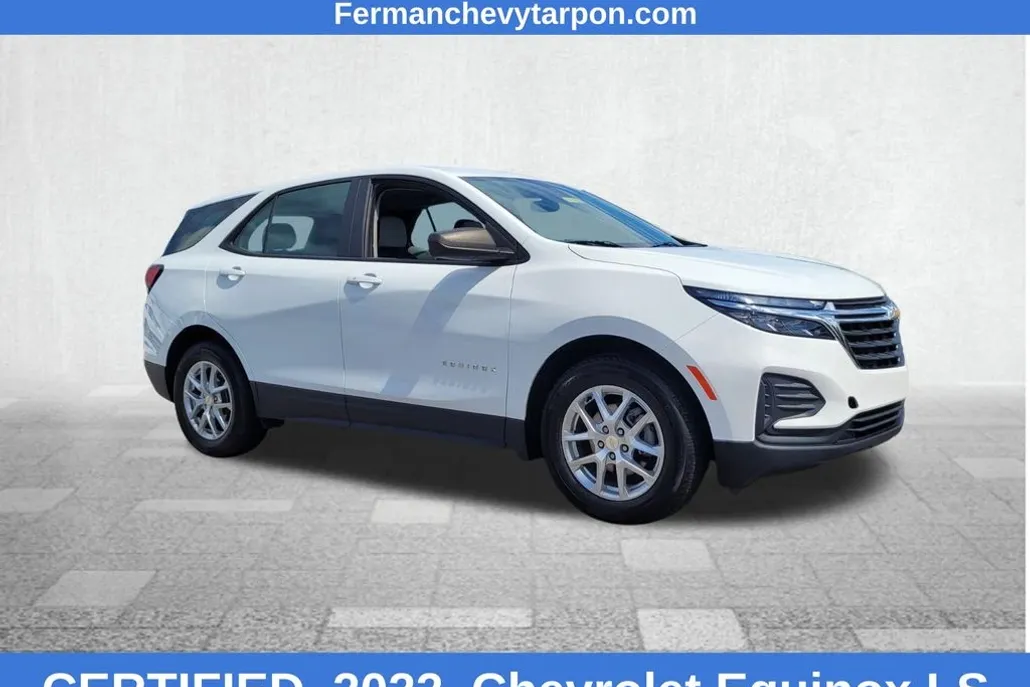 2022 Chevrolet Equinox LS photo 1