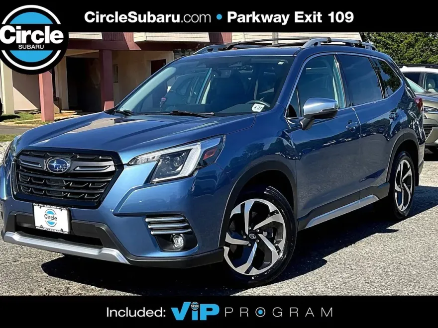 2022 Subaru Forester Touring photo 1