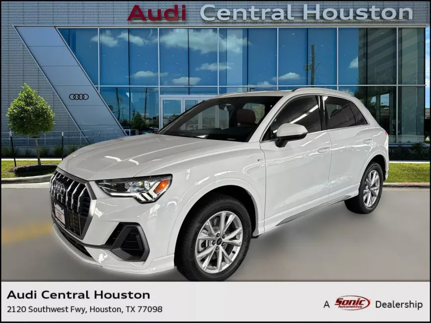 2025 Audi Q3 S line Premium photo 1