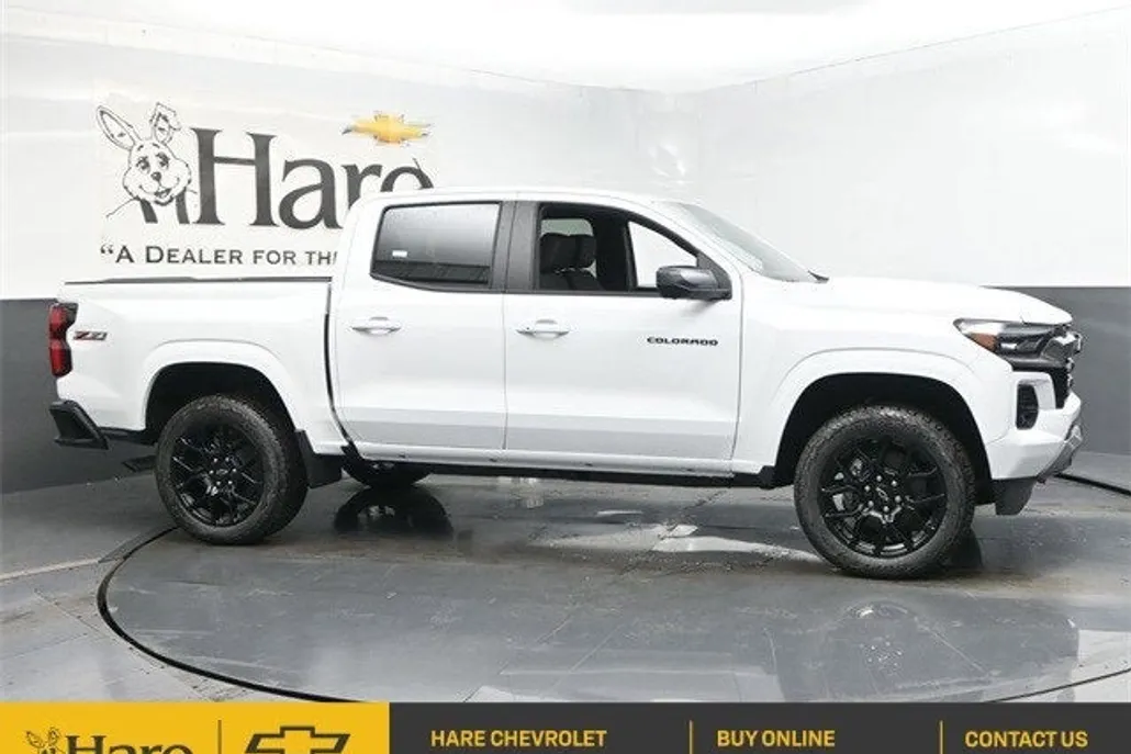 2025 Chevrolet Colorado Z71 photo 1