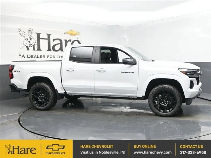 2025 Chevrolet Colorado Z71 photo 1