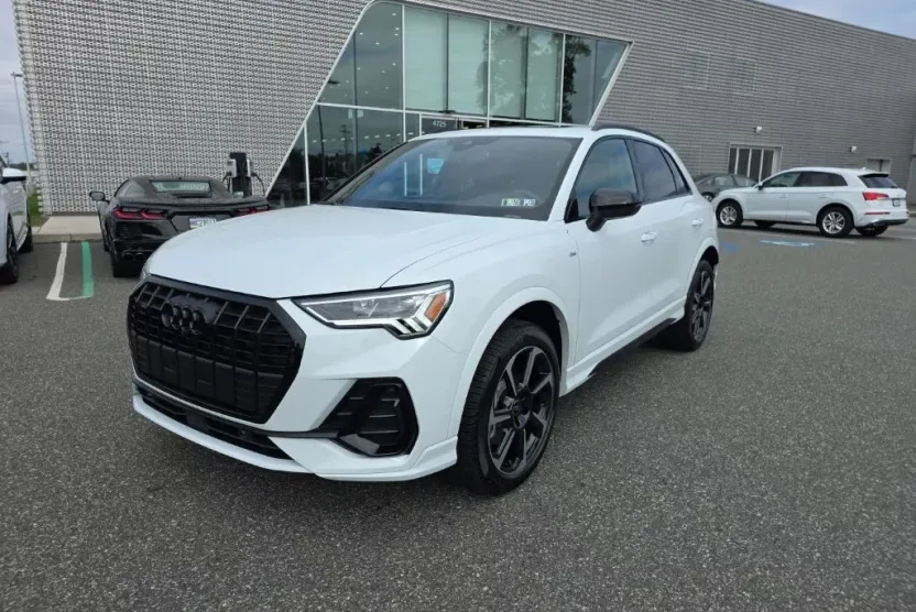 2025 Audi Q3 S line Premium Plus photo 1