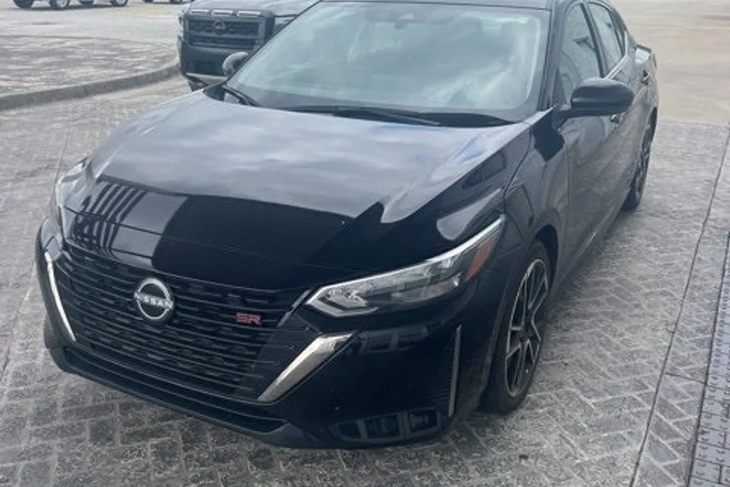 2024 Nissan Sentra SR photo 1