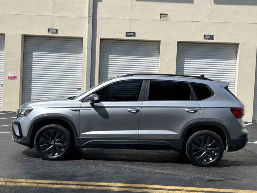 2023 Volkswagen Taos S photo 1