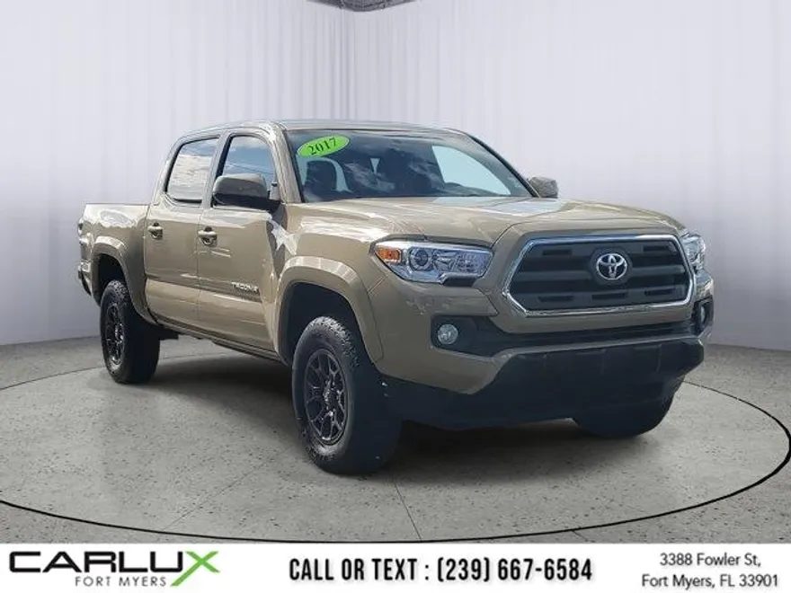 2017 Toyota Tacoma TRD Sport Double Cab V6 photo 1