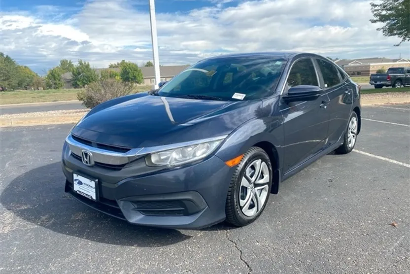 2017 Honda Civic LX photo 1