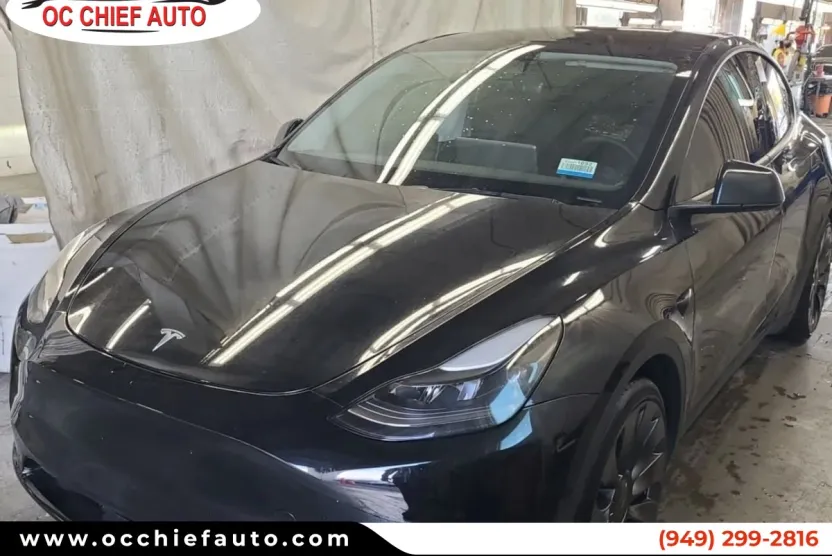 2023 Tesla Model Y Performance photo 1