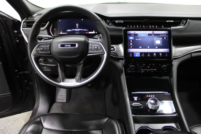2024 Jeep Grand Cherokee Limited photo 1