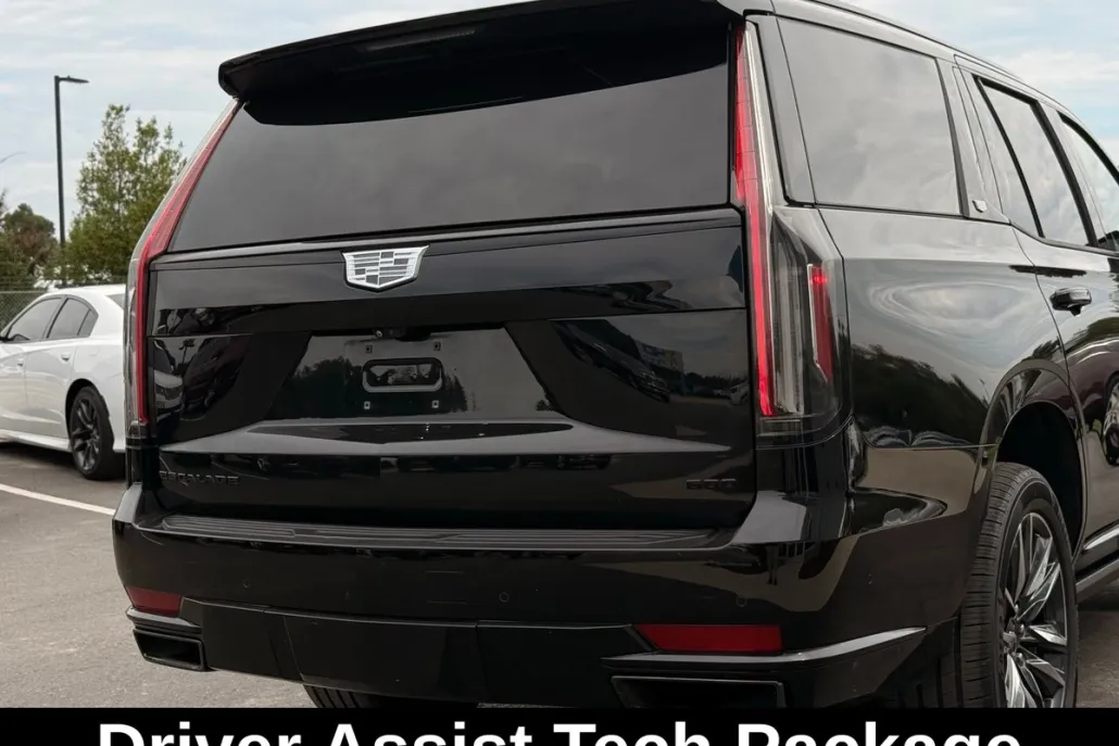 2021 Cadillac Escalade Sport Platinum photo 1
