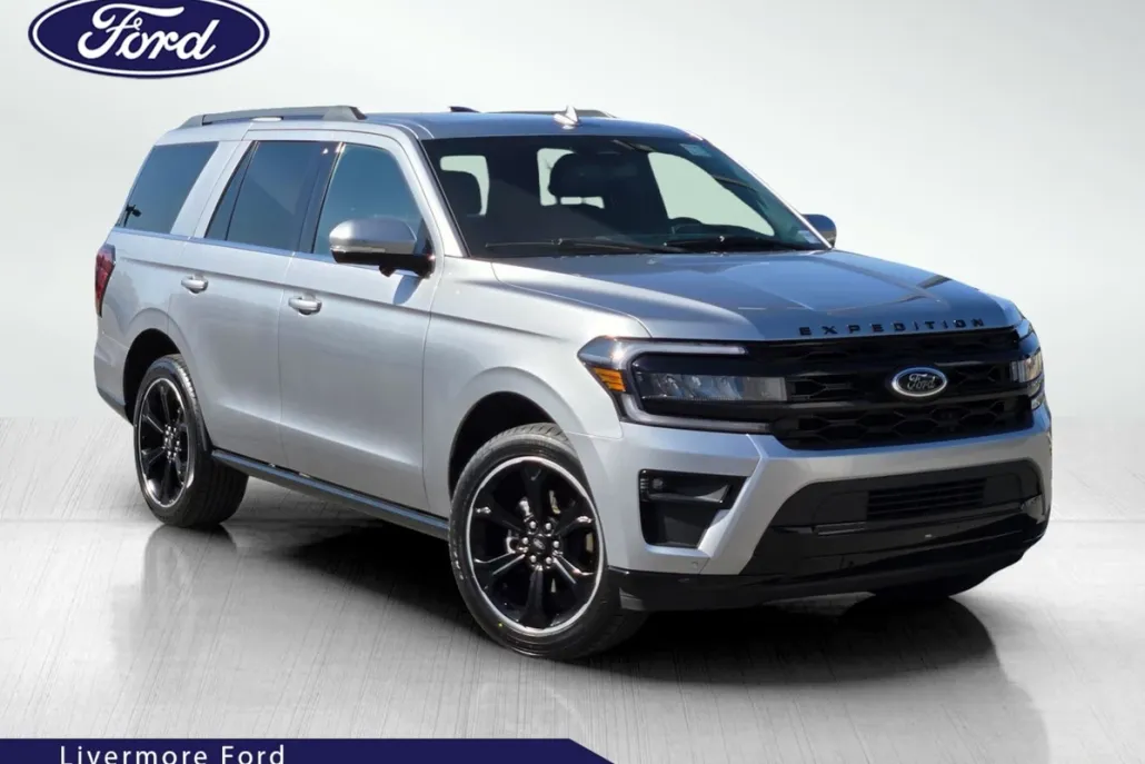 2022 Ford Expedition Limited photo 1