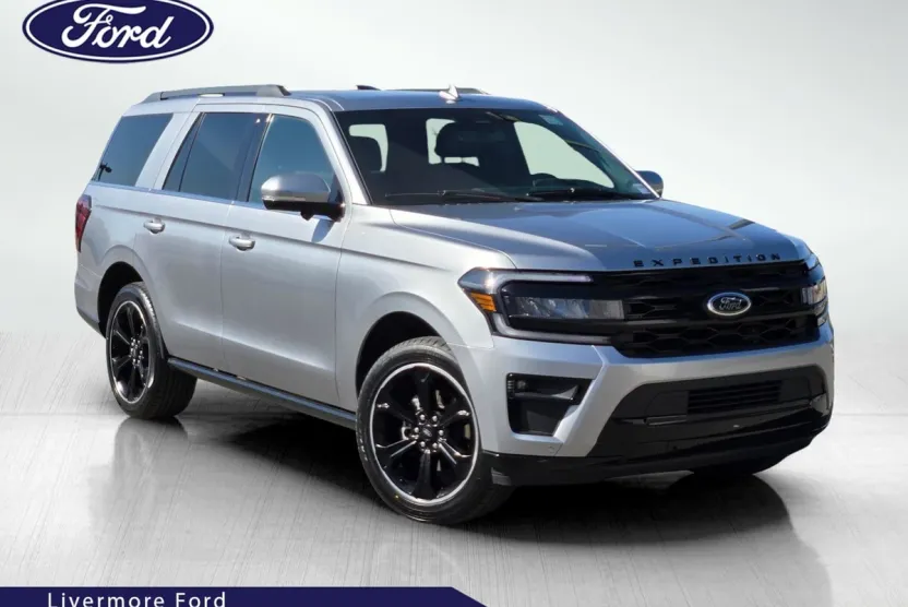 2022 Ford Expedition Limited photo 1
