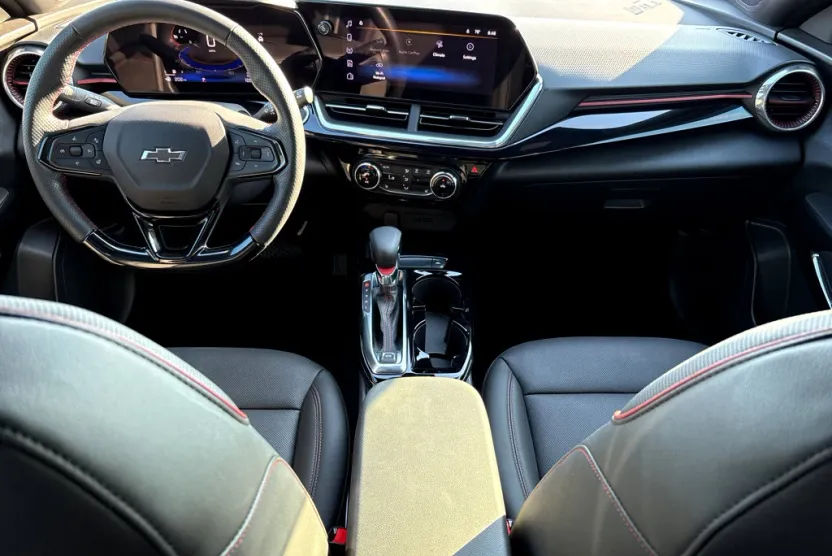 2025 Chevrolet Trax photo 1