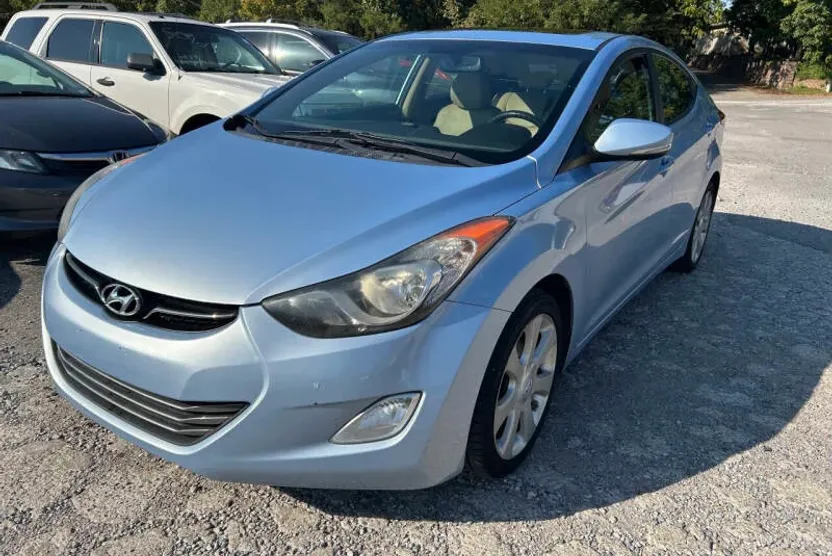2013 Hyundai Elantra Limited photo 1